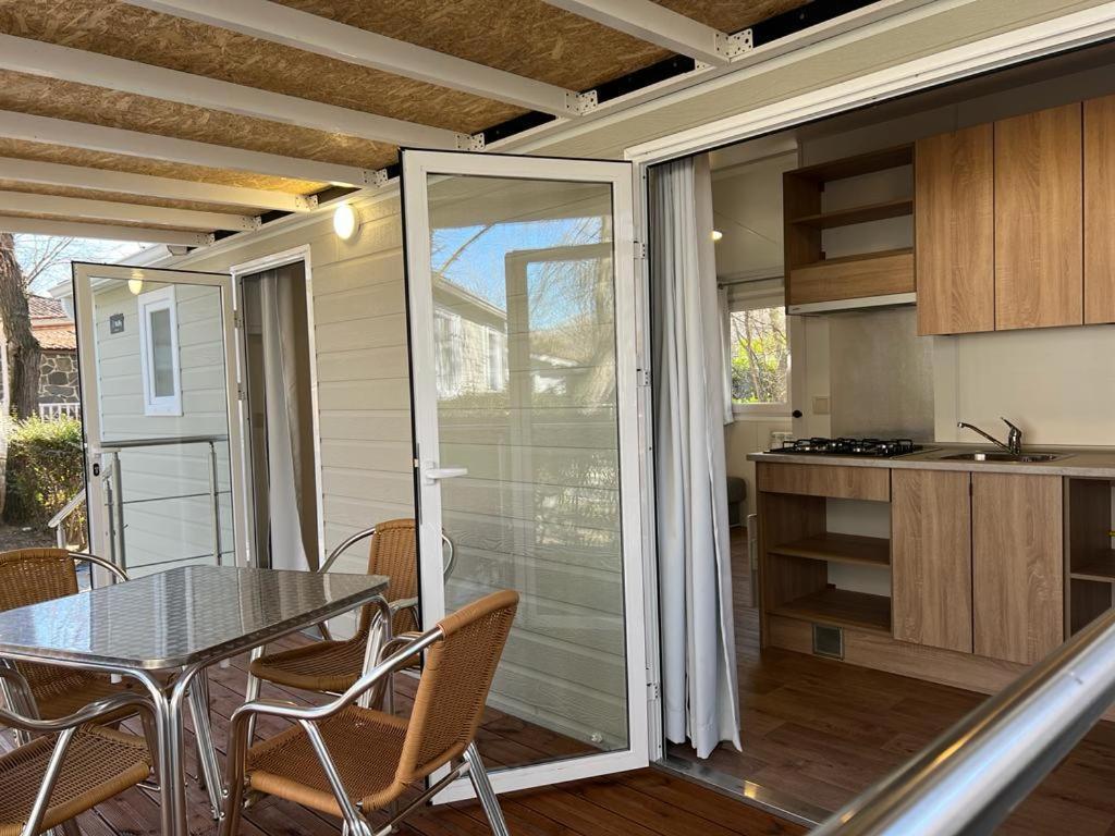 Bungalows & Albergue La Playa Logroño Exteriör bild